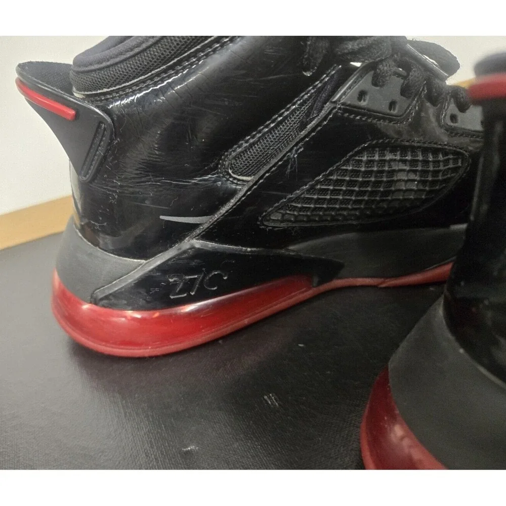 Size 8- Jordan Mars 270 Bred - CD7070-006